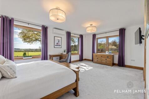 Principal Suite, Midsummer House, Kings Cliffe