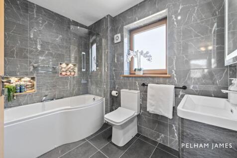 En Suite, Midsummer House, Kings Cliffe
