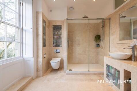 Principal En Suite, Whitwell House, Whitwell