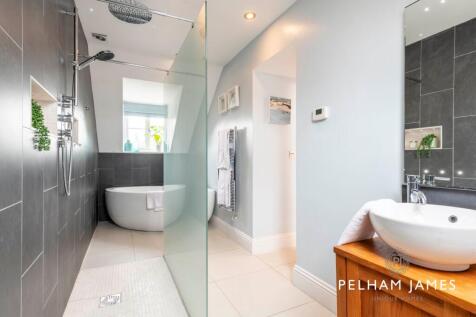 Principal En Suite, Spring Cottage, Wymondham