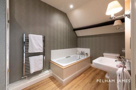 En Suite, Uffington Manor, Uffington