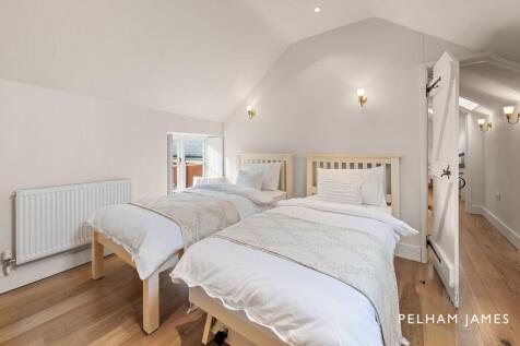 Annexe, Crestwood, Stamford