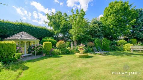 Gardens, Crestwood, Stamford