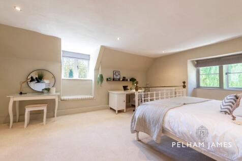 Bedroom 2, Home Farm, Burley