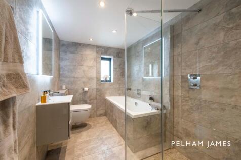 Family Bathroom, Winston House, Langham