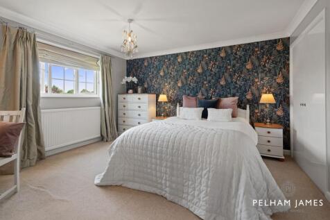 Principal Suite, Portland House, Tallington