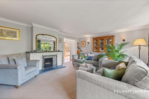 Snug, Portland House, Tallington