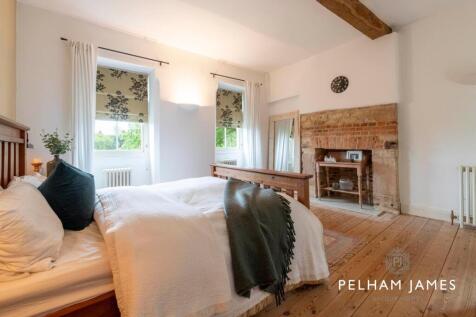 Principal Suite, The Manor House, Tallington