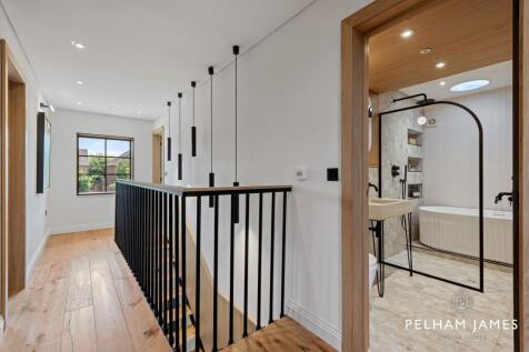 Landing, The Black House, Stamford