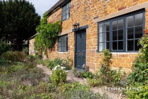 Front Entrance, Kingstone Cottage, Belton