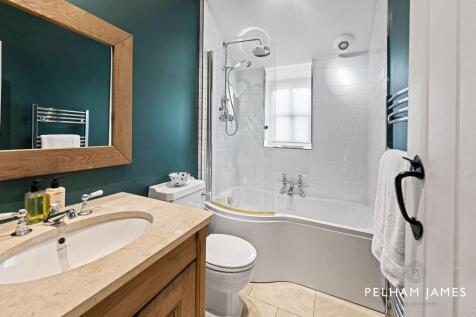Bathroom, The Old Smithy, Castor