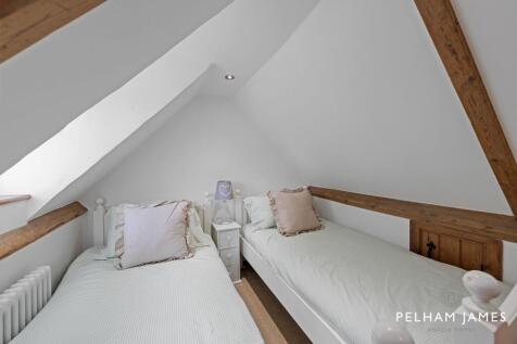Bedroom Five, The Old Smithy, Castor