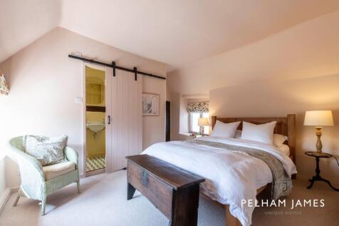 Principal Suite, 20 High Street, Easton on the Hill