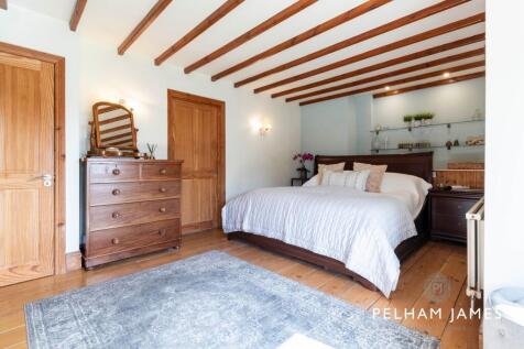 Principal Suite, The Old Barn, Water Newton