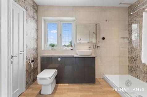 En Suite,Hill House, Corby Glen