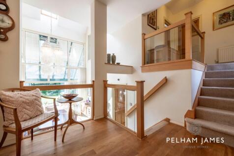 Galleried Landing, Brooke House, East Norton