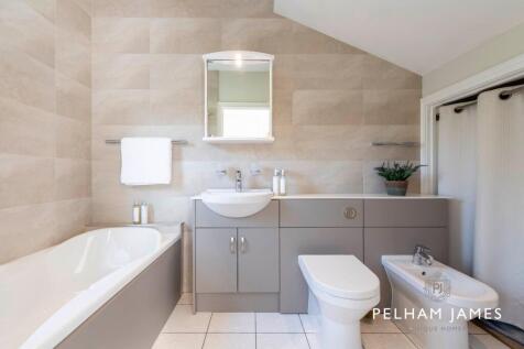 En Suite, Brooke House, East Norton