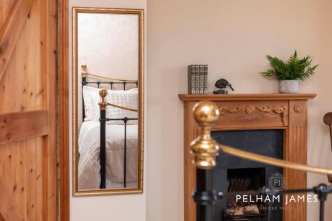 Principal Bedroom, Rivermede, Barrowden