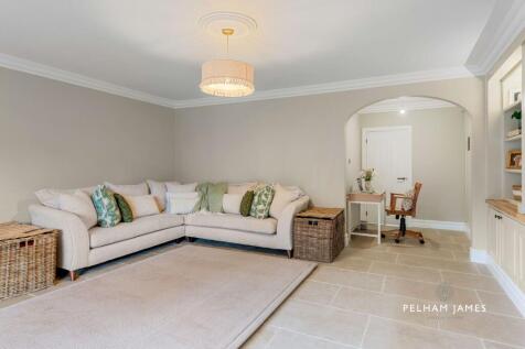 Sitting Room, Lincoln Road, Peterborough