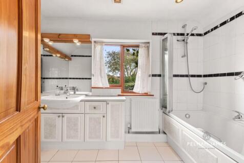 En Suite, Westwood Park Road, Peterborough