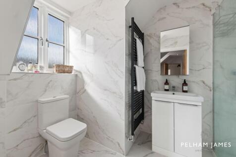 En Suite, Rivers Edge, Great Casterton