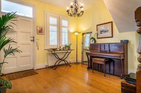 Property Image 4
