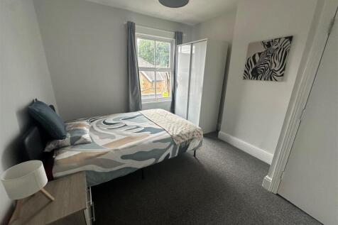 Room 2.2.jpg