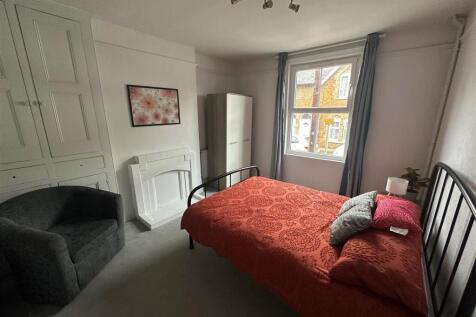 Room 5.jpg