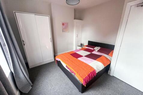 Room 4.jpg