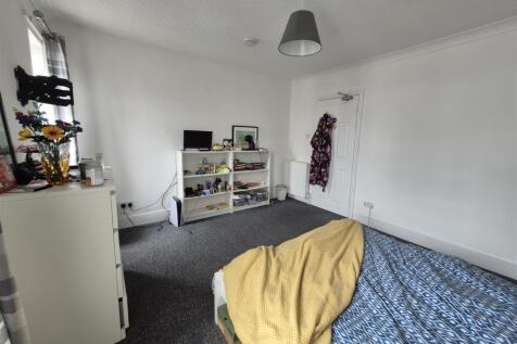 rooom 2.jpg