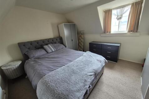 Room 4.jpg