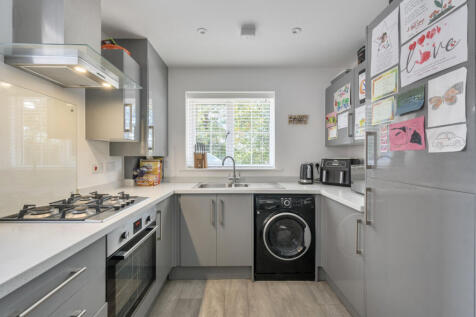 1361397-23-68da85...