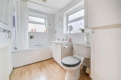 1370656-8-68f66ab...