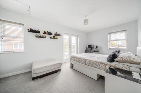 1377370-9-690cae3...