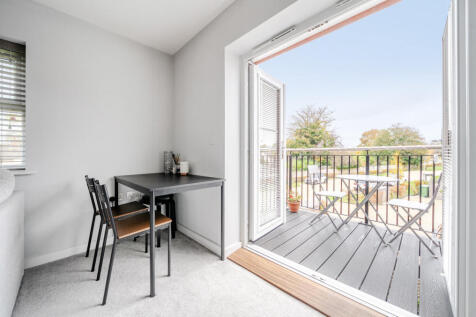 1377370-6-690cacc...