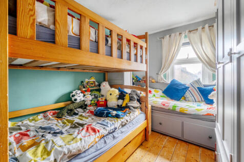 1373650-4-6911ca0...