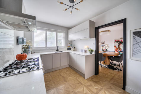 1373458-25-690396...