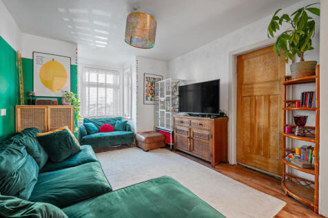 1382651-8-691b180...