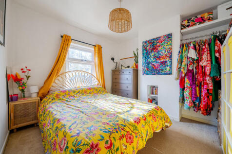 1382651-3-691b175...