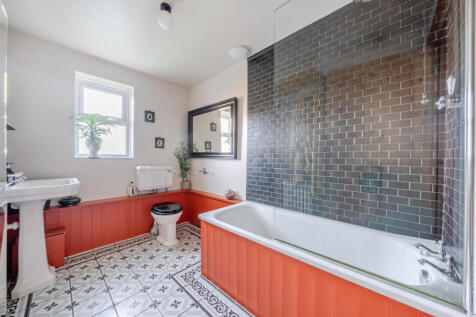 1384551-14-692597...