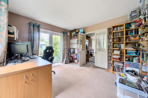 1355752-9-68cbdf4...