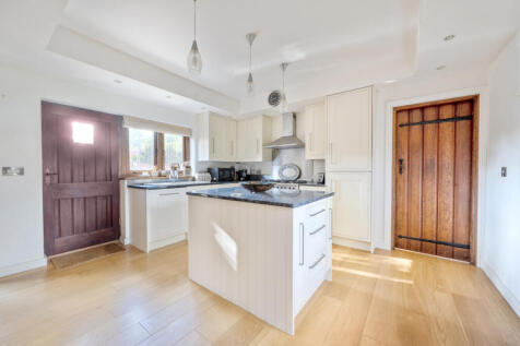 1364291-4-68e6806...