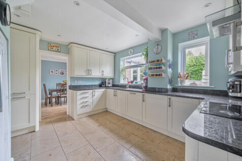 1370219-18-68ef7e...