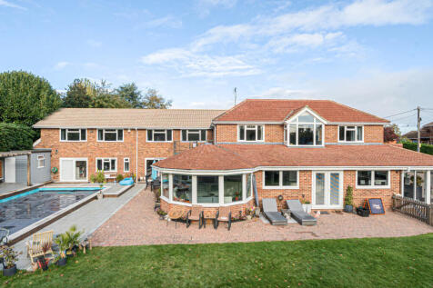 1371406-5-68fca18...