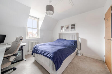 1383929-18-692473...