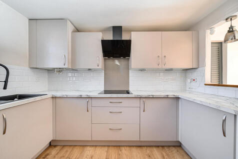 1385272-24-692993...