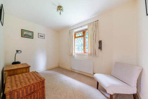 1381393-5-691db06...