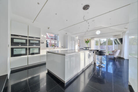 1384616-32-6929b4...