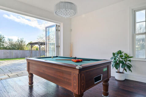 1384616-49-6929b5...