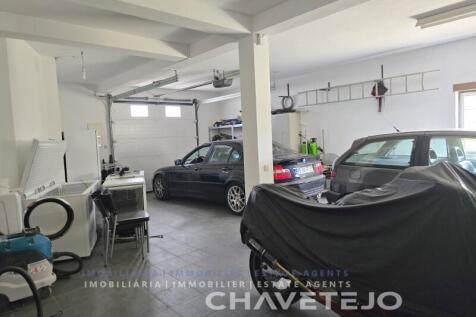 Property Image 100